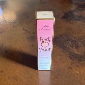 New in box peach perfect comfort Matte foundation Nude